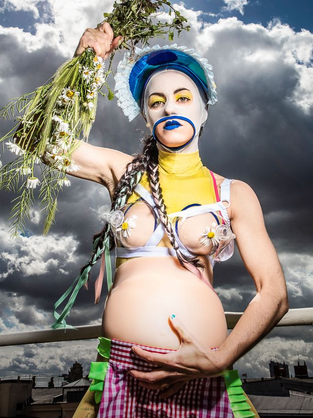 Mother Tongue I (c) Esra Rotthoff